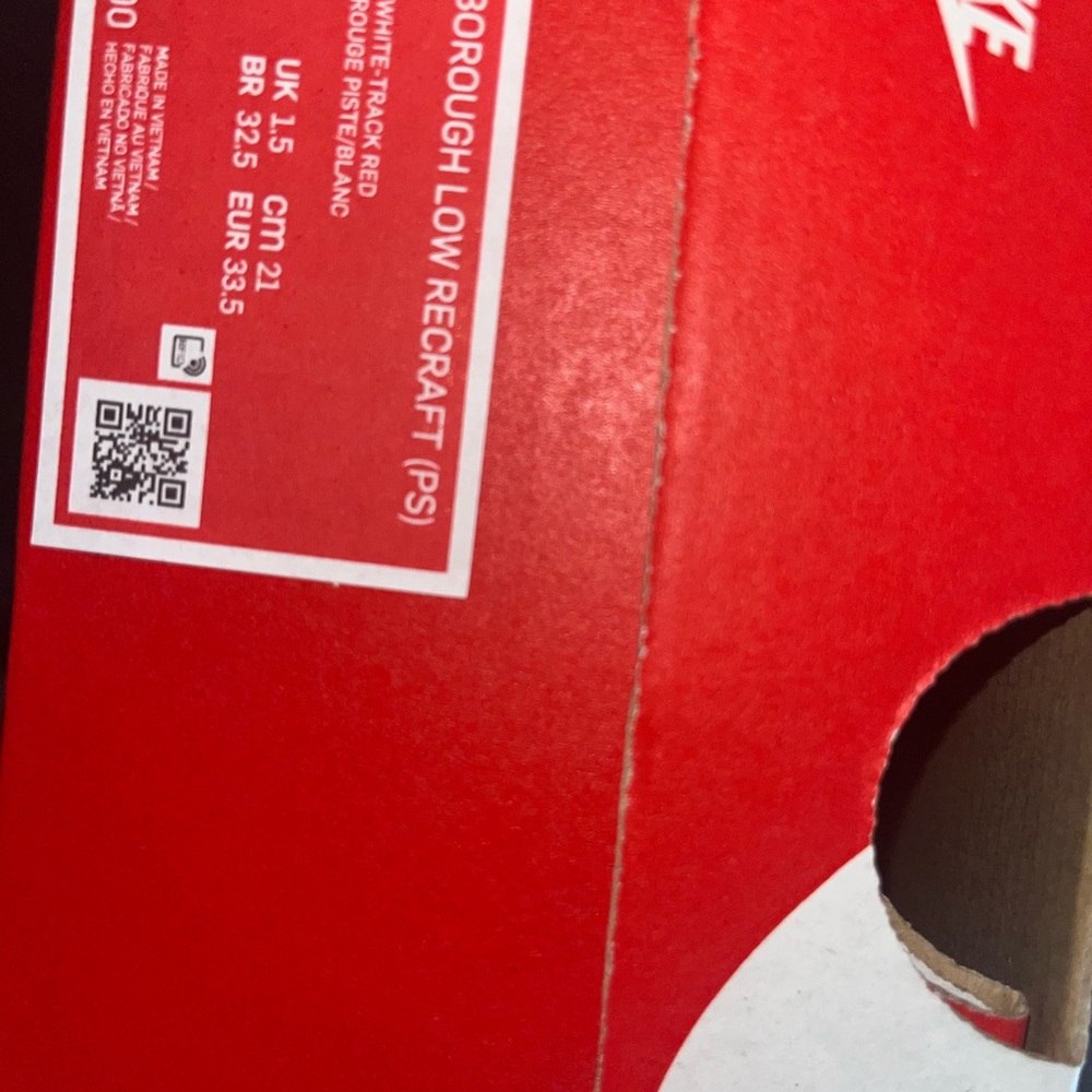 NWT Court borough low recraft (ps) kid sneakers - Picture 3 of 3